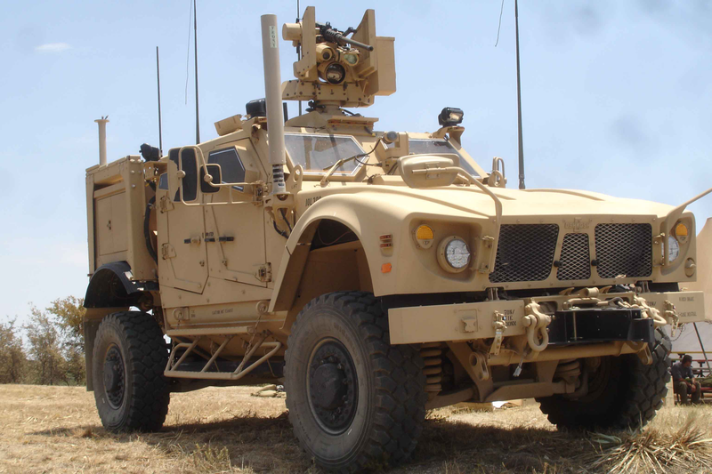 Illustration for article titled Daily Drive, Track, or Burn: Military People Carriers